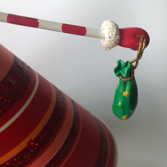 Vibrating Santa Decor - Picture 4 of 6